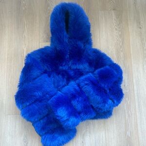 Fluffy coat Size XL